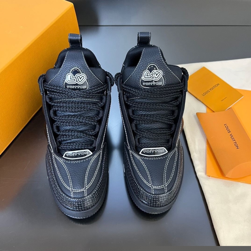 l**is V*t*n sneakers